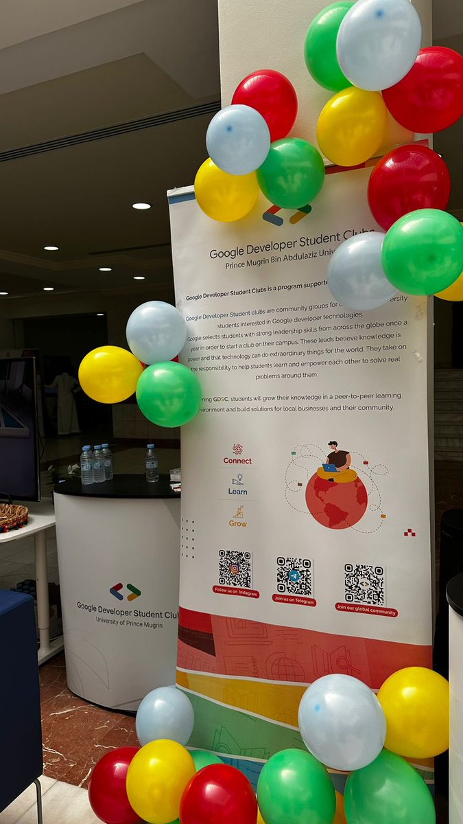GDSC_UPM's tweet photo. نشارك معكم جزء بسيط من فعاليات نادي قوقل في اليوم المفتوح لتعريف طلاب الثانوي بالنوادي الجامعية 
كان من الممتع لقائكم و نادي قوقل يتشرف دائما بزيارتكم
وعشان تتطلعون على كل جديد ضيفونا على حساباتنا في الإنستقرام والتيليجرام😉🔥!
#GDSCSaudi
#GDSC https://t.co/UrcRDgOCg0