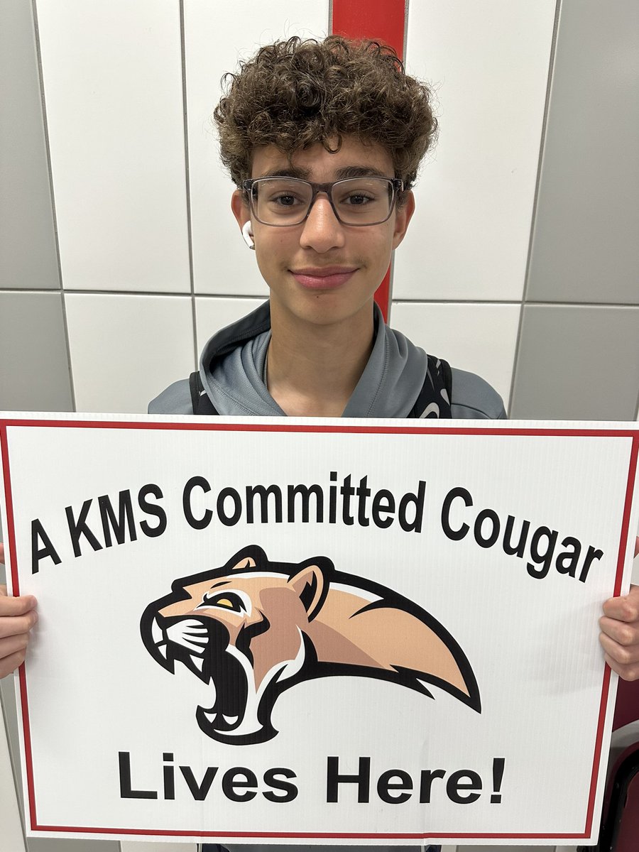 Congrats to Fabio Salima Marcano for being this week’s 8th grade Soccer #KMSCommittedCougar !
@HumbleISD @HumbleISD_ath @HumbleISD_KMS
@HISDParents
#KMSCougarPride