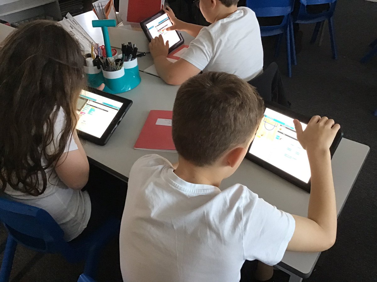 In computing, 5P have been learning about debugging in their skill-building lesson. <a href="/MoorsidePA/">MoorsidePA</a> #moorsidepa #moorsidepacomputing
