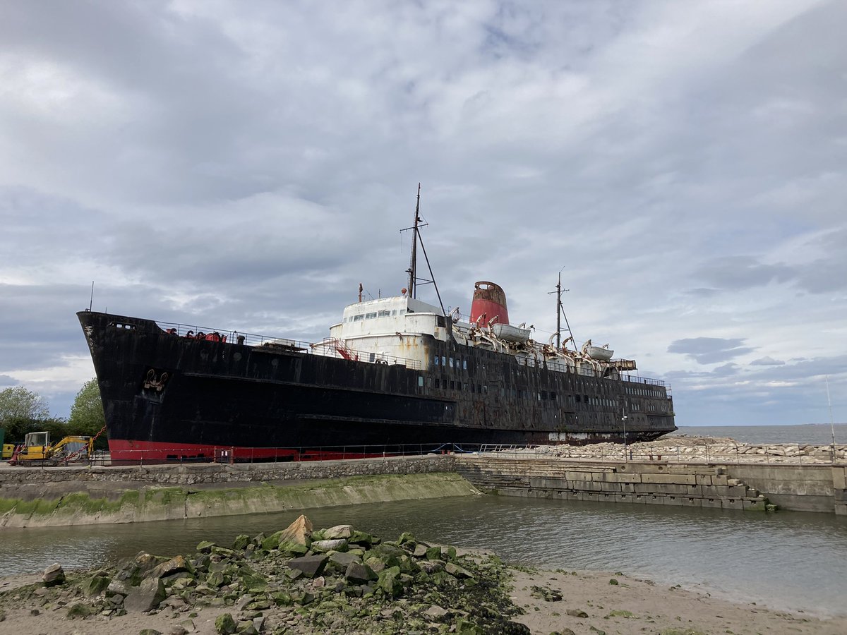 Abandoned ship on the Flintshire coast. 🚢