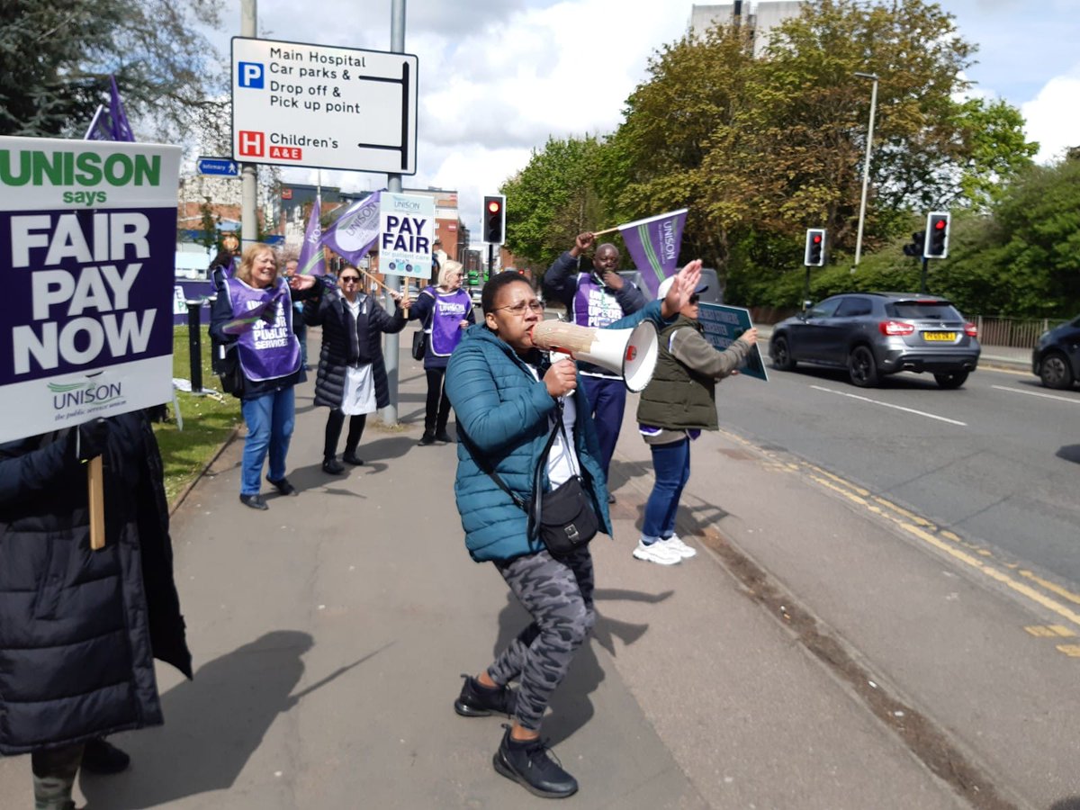 Leicester's healthcare assistants are back out on strike again tomorrow as part of our #PayFairforPatientCare campaign. We'll be on the picket lines from 7am! Find out why NHS staff are striking and what they're asking for here 🔽 eastmidlands.unison.org.uk/PF4PCLeicester