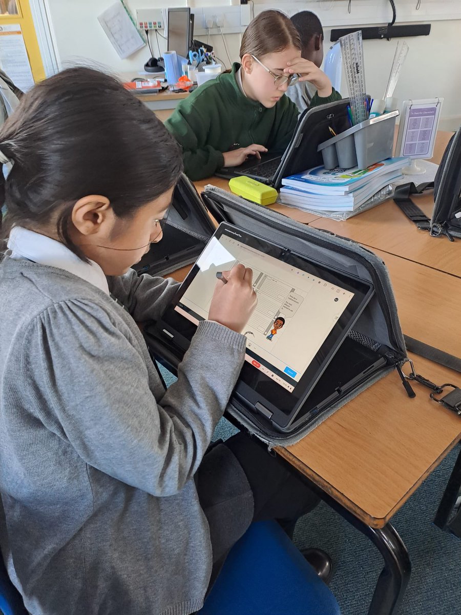 Cracking multi step problems in Year 6 maths with @nearpod ! The children annotated their questions and thought about using the most efficient method to get their answers. @LEO_maths #MPPAmaths #WeAreLEO