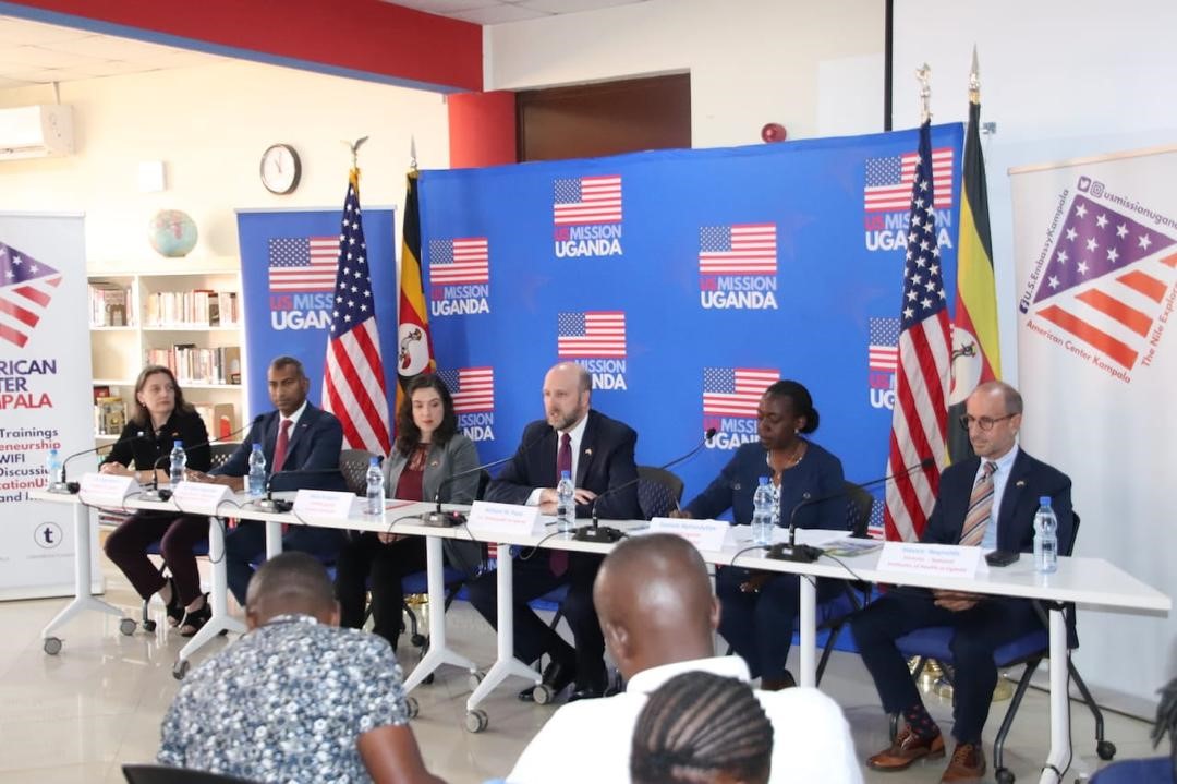 Today, U.S. Ambassador to Uganda William W. Popp and @usmissionuganda health experts briefed reporters about 🇺🇸 government assistance in the health sector. #DYK these facts? 👉 The U.S. has worked to build & support health systems in 🇺🇬 for 60+ years. 👉 The U.S. partners with…