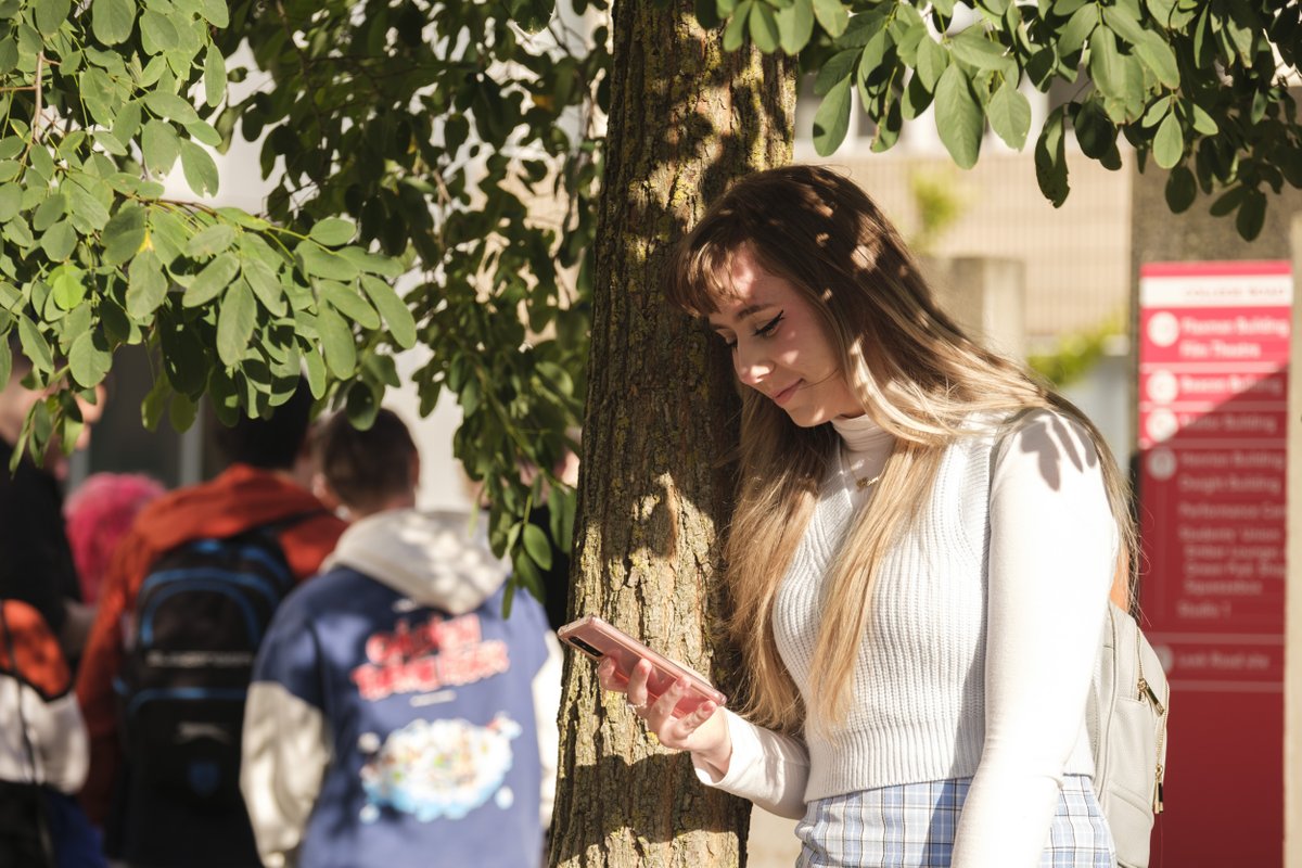 Holding an offer with us, but haven't yet accepted it? One of our students will be calling you so you have the opportunity to ask your questions. Add us to your contacts 📱 +44 1782 295900 and let’s chat 💬 📅 Tues 7 – Fri 10 May (4-7pm), Sat 11 May and Sun 12 May (10am-2pm)