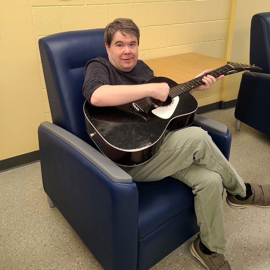 Our friend JP is settling in so well with the group at Leeming and he's loving all the new improvements! 

#HelpingBuildGreatLives #HamOnt #DevelopmentalDisabilities #DisabilityInclusion