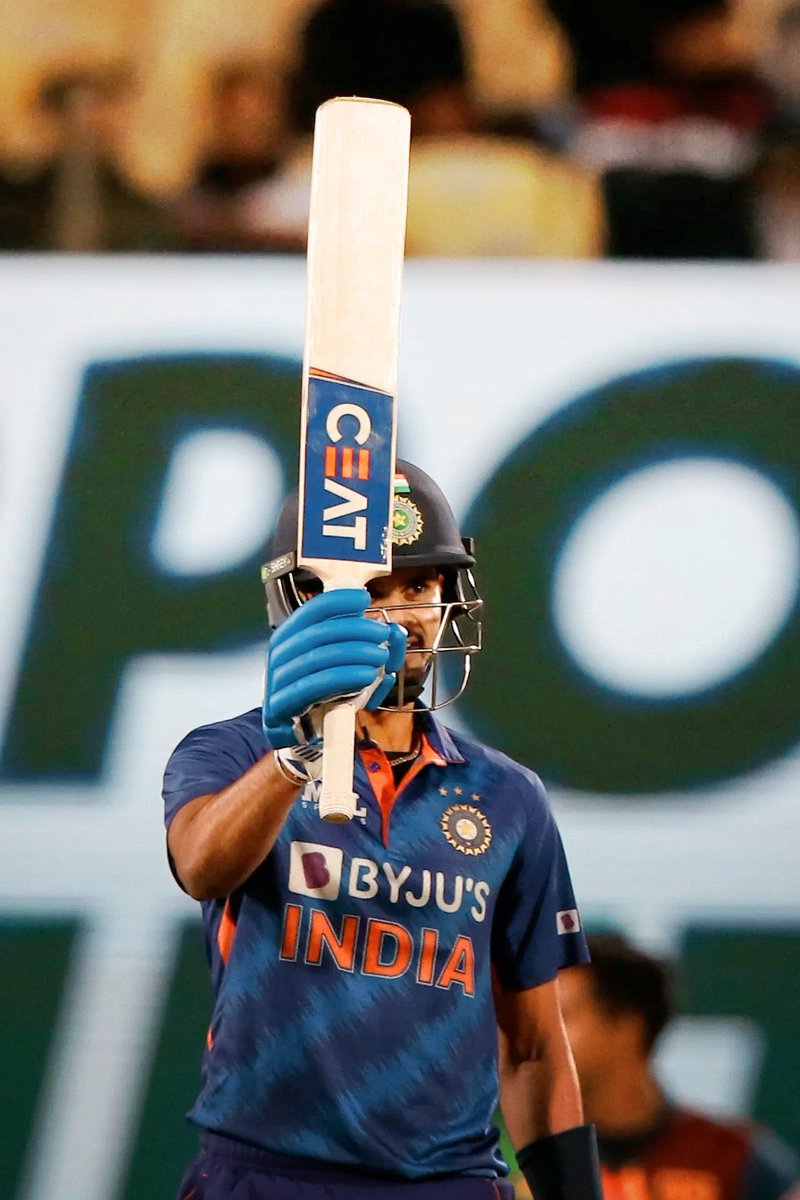 Shreyas Iyer 💔

• Only Indian player to score 200 plus runs in 3 match T20i series

• India's best player on slow pitches 

• First indian player to score 140 plus runs in a T20 match 

• Best captain of IPL 

Without Shreyas Iyer, India cannot win the WC on slow pitches.