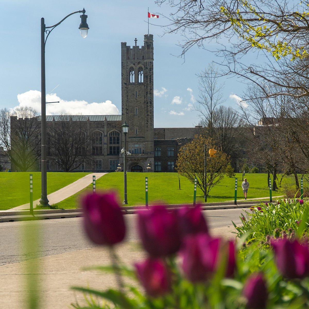 It's the last day of exams and the official end of winter term, #WesternU!

Whether you're taking a break from campus for the summer or staying to take courses, don't forget our international student advising team will be here to help if you need support: iesc.uwo.ca/about_us/advis…