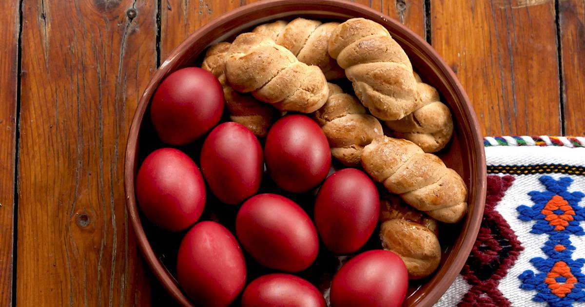 Greek Easter Cookies: Six tips for the most delicious koulourakia greekcitytimes.com/2024/05/01/gre…