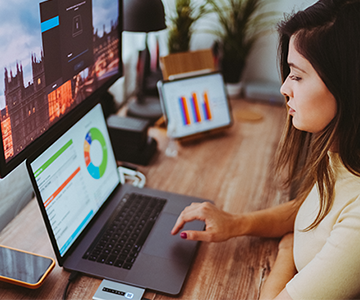 eMarketer's tweet photo. The end of third-party cookies sparks new segmentation methods. 🌱Explore how real interactions are reshaping marketing in this article sponsored by Echo: https://t.co/rS7xJML2tw 

#DataPrivacy #BehavioralTargeting https://t.co/r0uGWHrmOd