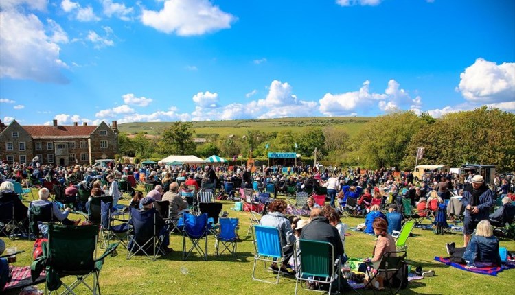 Wolverton Folk & Blues Fair🎷 Wolverton Folk & Blues Fair 2024 is a day-long Festival of Folk & Blues set in the stunning grounds of Wolverton Manor, Shorwell. Enjoy top live music, stalls and great food in the beautiful West Wight. ℹ️bit.ly/WolvertonFairIW #IsleofWight