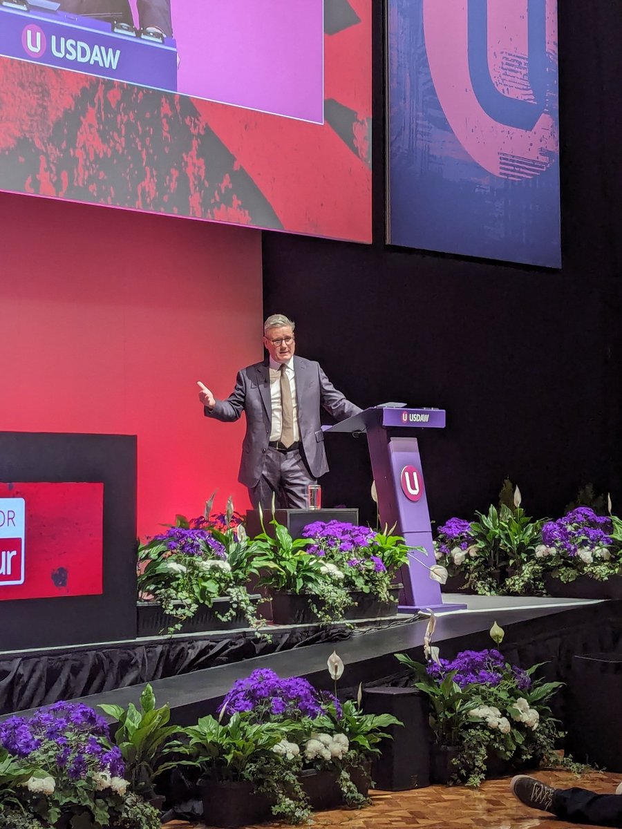 Wonderful to be joined by @Keir_Starmer at #Usdaw24. @UKLabour under Keir has a clear vision of a better future for @UsdawUnion members and the whole country. #UsdawforLabour