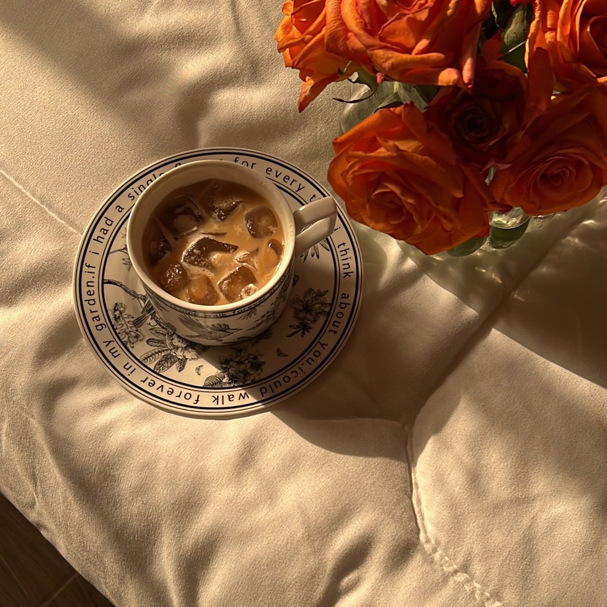 - "إني أسَعى لتكوُين حياة لا تدين لأحد بشيء .. ولا يمِكنها أن تكوُن مَصدر شرٍّ لأحد"🖤.
#تصويري