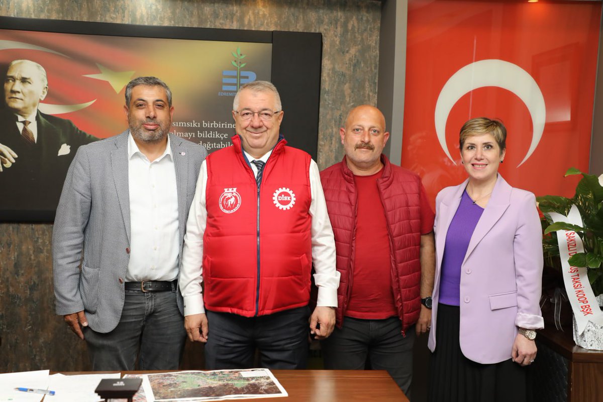 Belediyemizde yetkili olan DİSK'e bağlı Genel-İş Sendikası Balıkesir Şube Bşk. Hüseyin Ovalı ve iş yeri temsilcileri Başkanımız @MehmetErtasEdr'ı ziyaret ederek yarın 09.30'da gerçekleştirilecek olan 01 Mayıs İşçi ve Emekçi Bayramı etkinliklerine davet ettiler.