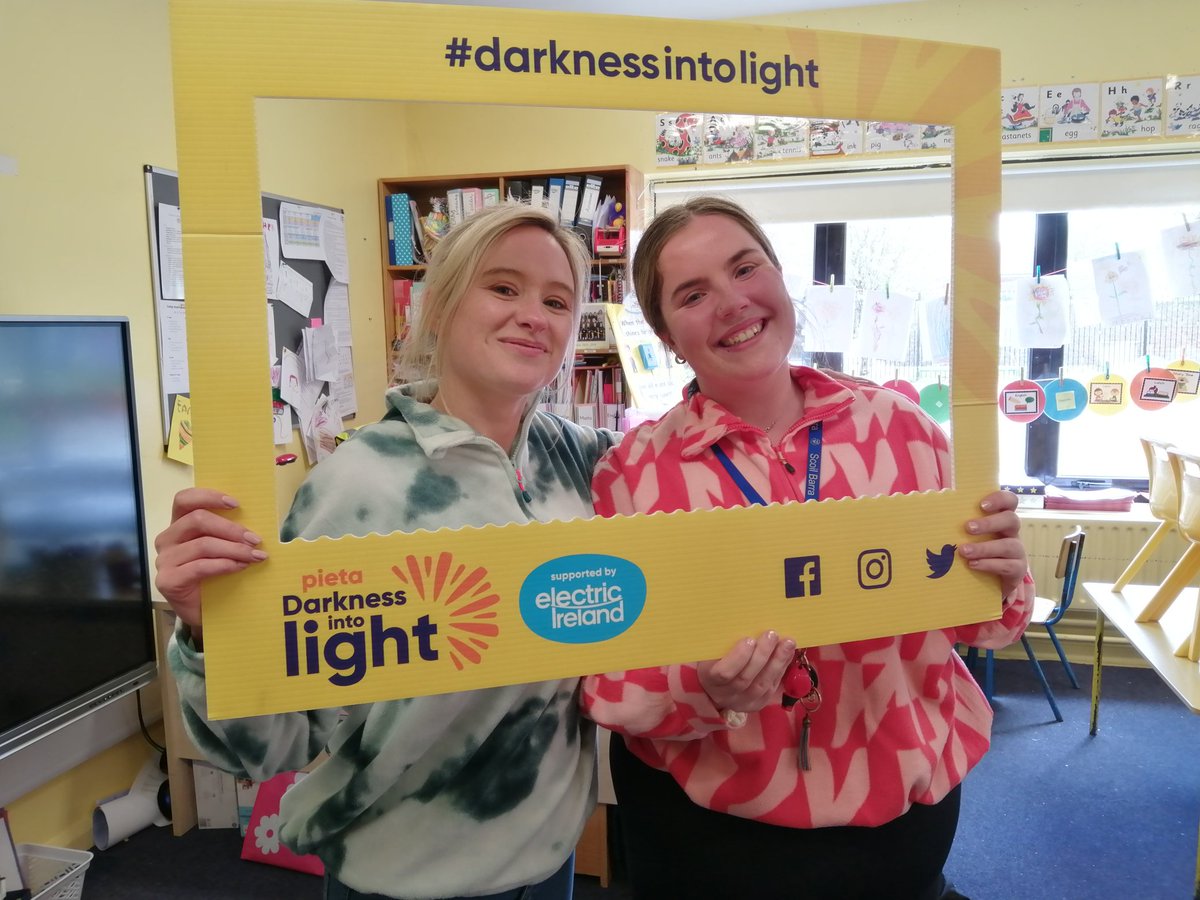 The staff of Scoil Barra are thrilled to support @PietaHouse @DILBallincollig ahead of the walk on May 11th @balcsie @colaistechoilm #darknessintolight