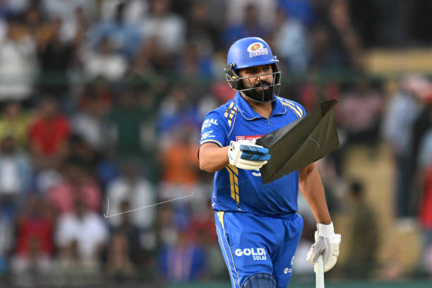 Rohit Sharma अपने जन्मदिन के दिन 5 गेंद खेलने के बाद 4 रन बनाकर आउट हो गए हैं दोस्तों. Strike Rate - शानदार 80 का था. T20WC में कप्तानी करेंगे, घबराना नहीं है.
