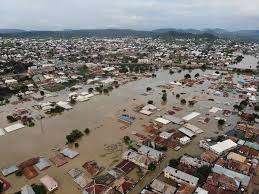 @renoomokri An ordinary flooding from Cameroon Lagdo dam killed 45 Nigerians and displaced 171,545 persons, @renoomokri doesn't want anyone to say the truth in Nigeria because he was paid to defend the ineptitude and maladministration of the current Government.