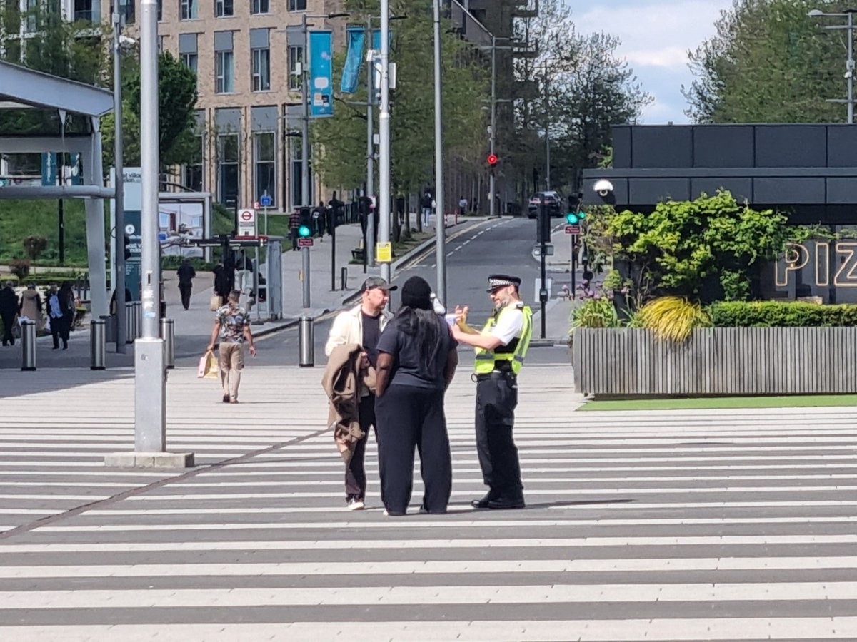 Officers from #ProjectServator have today deployed to stations around @westfieldstrat. We spoke with commuters and shoppers about how they can be our extra 👀 & 👂's when out and about. To find out more please met.police.uk/ProjectServator