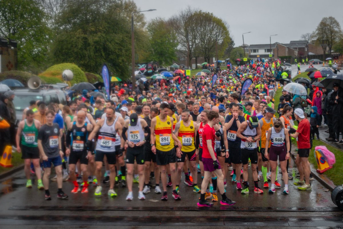 Captainbiglegs's tweet photo. 1-2
My photos from the Dronfield 10k race. #run #runningphotos #runchat #runchatuk #runclub #loverunning #runner #fit #race https://t.co/1zcycDvl7m