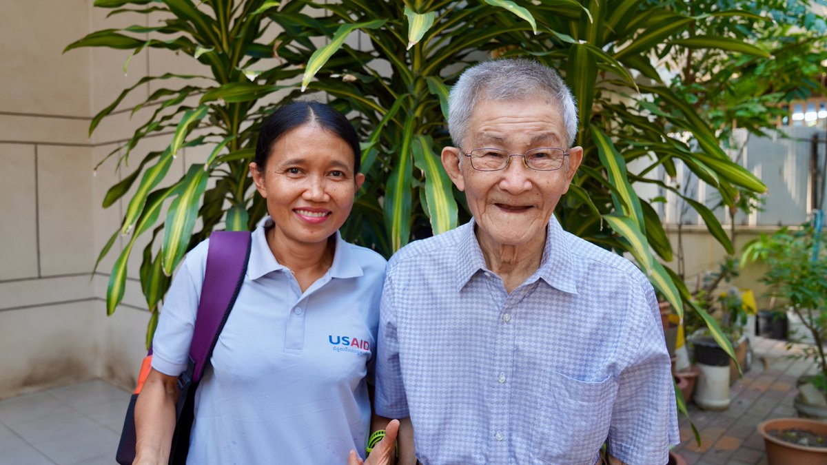 'If we don’t help people with malaria, we cease to be human' says Yeang Chheang. Amidst one of the darkest periods in the country’s history when the Khmer Rouge regime claimed millions of lives, Chheang was working to save others. medium.com/usaid-2030/uns…