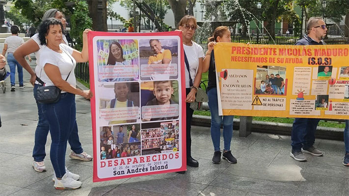 ElAragueno's tweet photo. Denuncian la desaparición de 77 venezolanos en isla de San Andrés https://t.co/bPYZoCd2OR #Nación https://t.co/gsiv9qZwcO