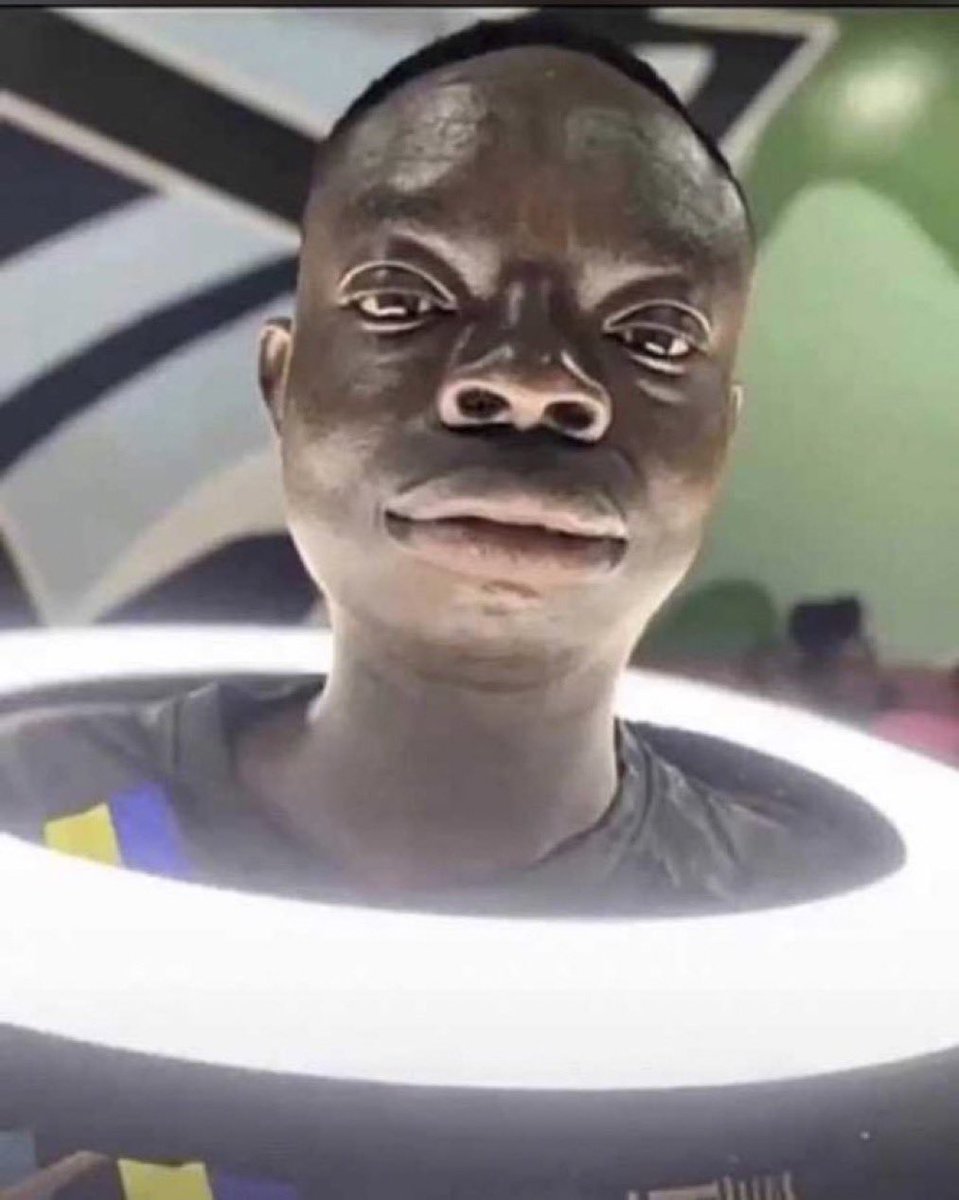 Will you still let your barber put ringlight on your neck?