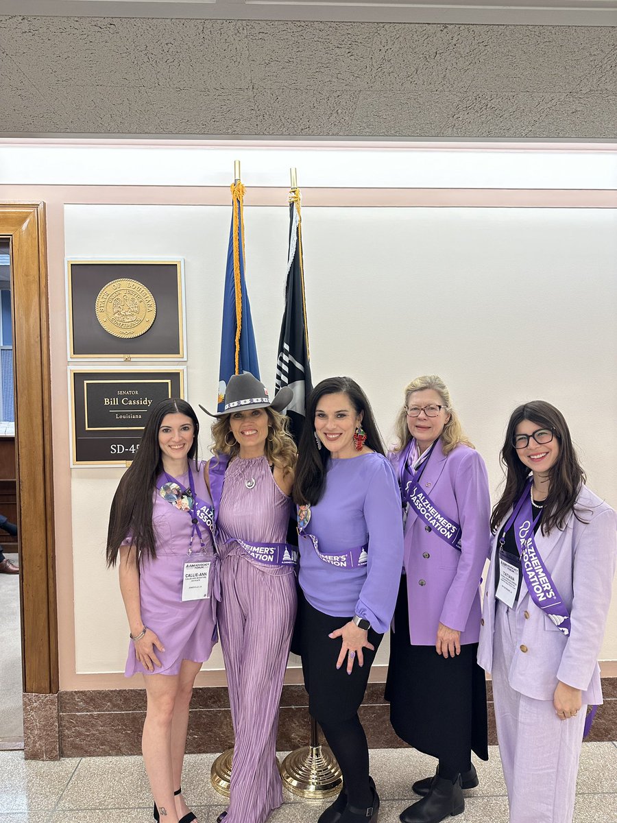 Thank you Kathryn with @SenBillCassidy for meeting with you to discuss Alzheimer’s and dementias. Thank you for listening to my story. I look forward to continuing to work with you to end this mean disease. 
#GFPF2EA #SAYiWONT #ENDALZ #ANDIWILL #AlzForum #ENDALZLA @tat_gonzalez