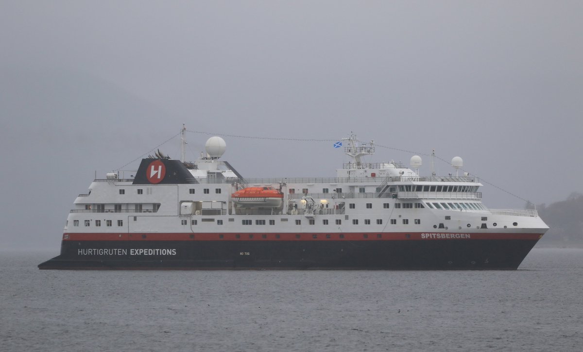 Spitsbergen passing Gourock this morning inbound for Greenock Ocean Terminal from Stornoway Isle of Lewis #shipping #cruiseships