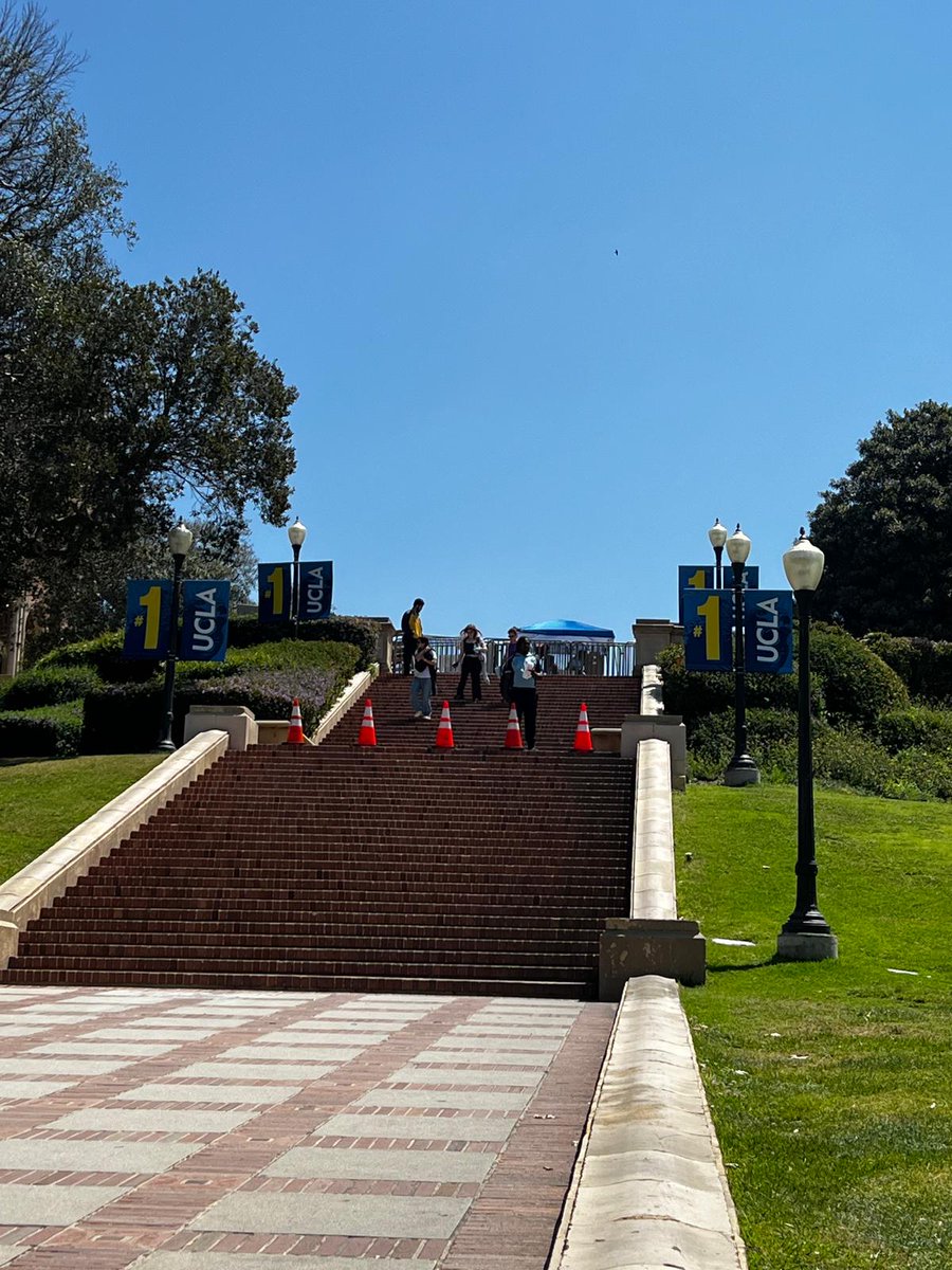 🚨🚨 An official on @UCLA campus sent me these photos/videos and told me the university is USING TAXPAYER MONEY TO VIOLATE LAWS. Official security is maintaining a perimeter around the anti-Israel encampment. While they're keeping some students out, they're allowing others in
