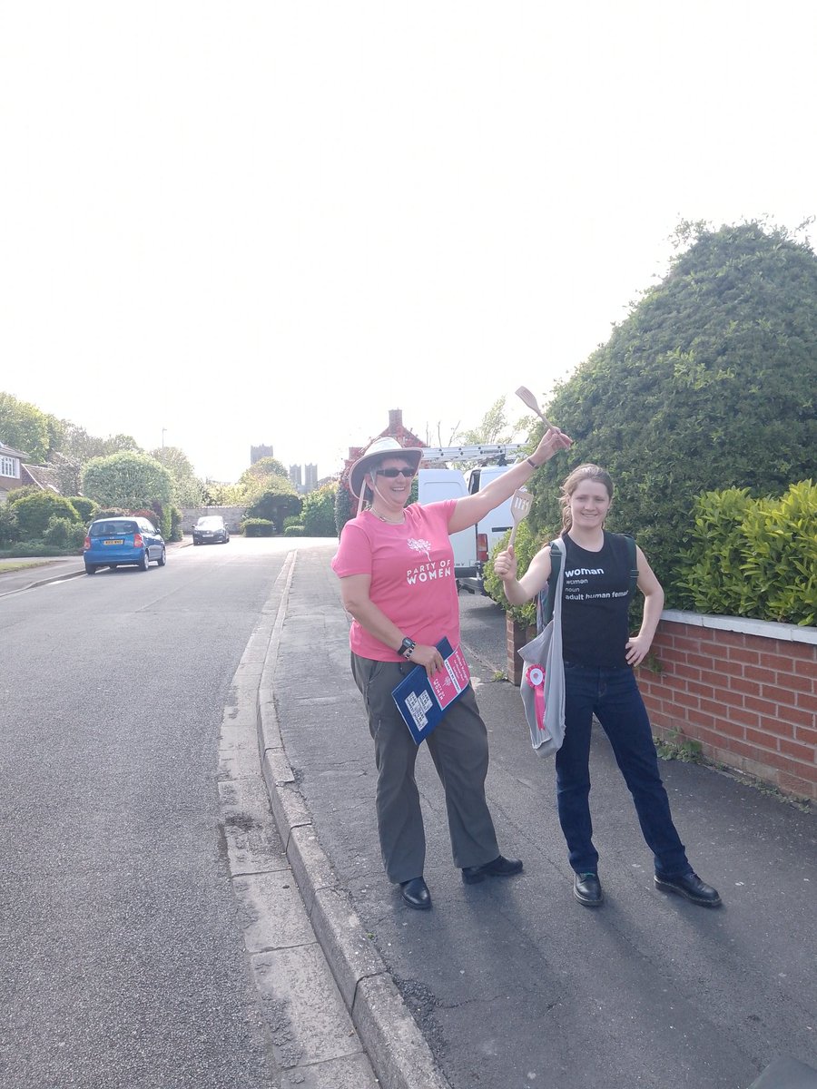 Out canvassing in Lincoln today. Gorgeous weather lots of people out in their gardens. Lady chases us down the street 'you're so brave!' Another lady & her husband call me back 'About time!' Lady on her driveway 'I'm a terf too!' Resident bangs on window: 'Good luck on Thursday!'