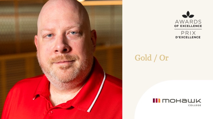 Congrats to Greg Gagnon, winner of the Gold Award for Leadership Excellence (Non-Managerial Staff)! Félicitations au Greg Gagnon, lauréat du prix or pour l'excellence en leadership (personnel non gestionnaire) ! @MohawkCollege