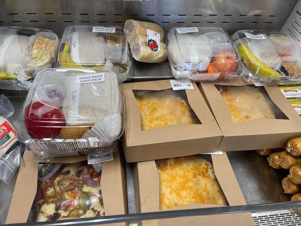 Chef Matt can help with your meal schedule during the week.  

Be sure to check the Manna cooler and freezer for quick grab and go items from our daily special menu.  

#meals #dinner #mealprep #letuscook #manna #foodblogger #omg #food #foodie #getinmybelly #yum #supper