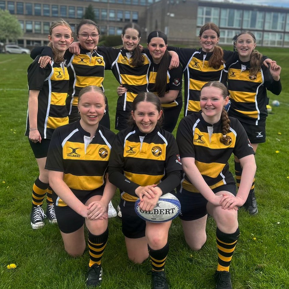 🏉WELL DONE GIRLS! 🧡We are so proud of these girls today but also their whole growth within rugby over such a short period of time. 👏🏻3 girls first contact experience!!