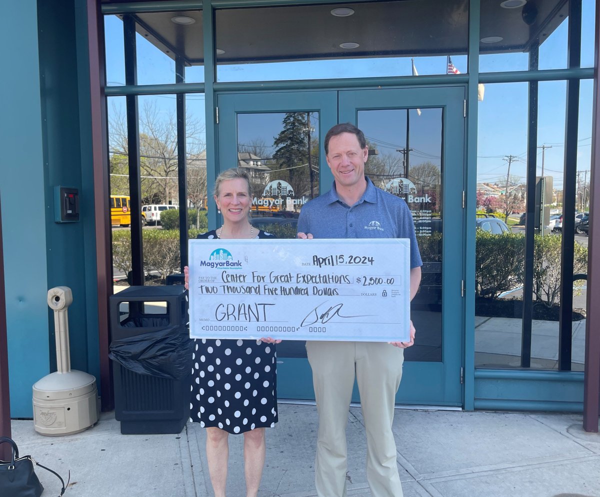 The MagyarBank Charitable Foundation recently granted $2,500 to The Center for Great Expectations to support their Pregnant & Parenting Residential Programs Early Relational Health Counseling Program which helps 60 adolescent, children and women in their residential homes.