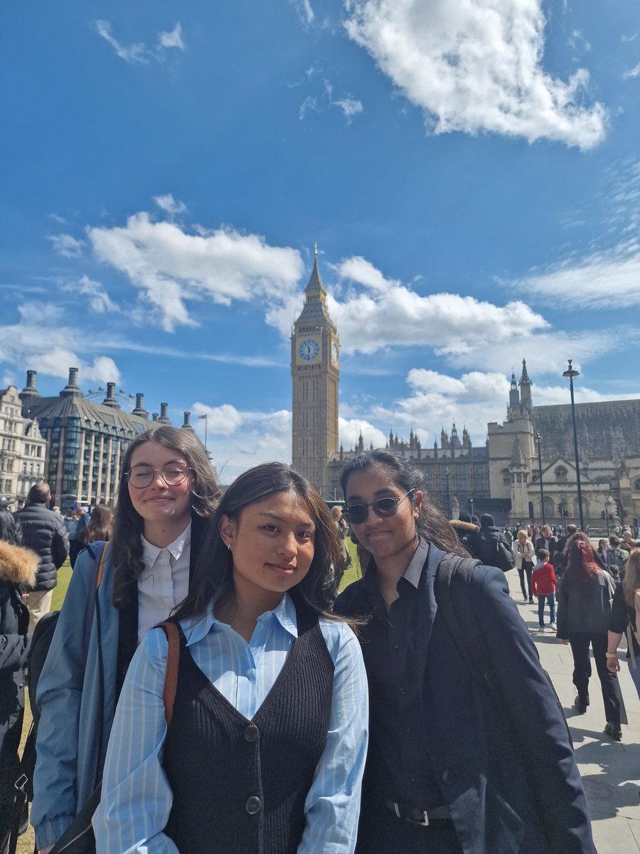 Well done to @stmsixthform students Kaila, Joyce, & Izzy talking about anti-racism at the @UKParliament APPG today. It was great to meet and hear from @KimJohnsonMP @CatMcKinnell @CurtisFleming @SRTRC_England @pauldavis_8 Really moved by the testimony of @lutherburrell