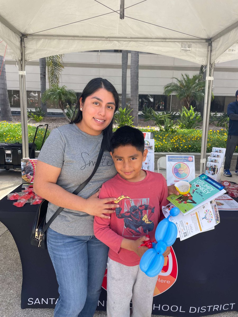 The #SAUSD Information Booth was on hand at the City of Santa Ana's Día de los Niños, Día de Los Libros 2024 event over the weekend. Our staff spent the day greeting community members and telling them all about our programs and offerings! 

#WeAreSAUSD #SAUSDBetterTogether