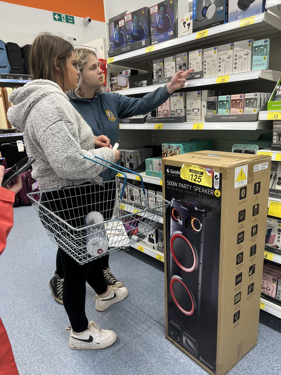 A creative soft start to the day, followed by worksheets about emotions and reactions 📋 then a trip to B&amp;M to complete more wider achievement qualifications 🌟
<a href="/outreach_iwbs/">SharonHutchinsonDHT</a> <a href="/IWBSFalkirk/">Inclusion&Wellbeing</a> <a href="/sqanews/">SQA</a> <a href="/ASNFalkirk/">Falkirk Council ASN Service</a>