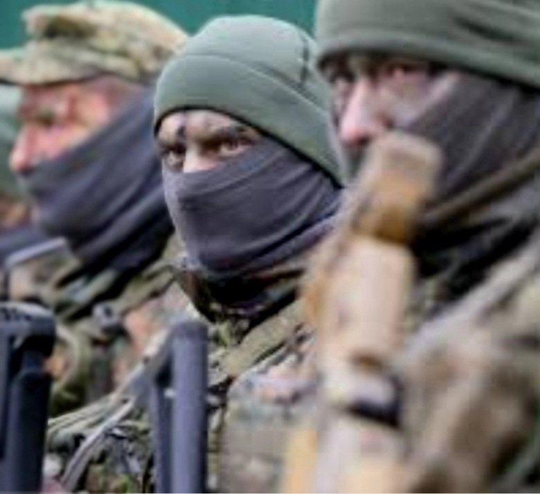 🧵L'esercito di Kiev non ha più i numeri per manovrare e contrattaccare. La criticità operativa é prossima al livello di irreversibilità. I 14 mld di $ di aiuti immediati investiti da Washington,compresi i missili ATACMS, potrebbero non essere sufficienti ad evitare un (segue)