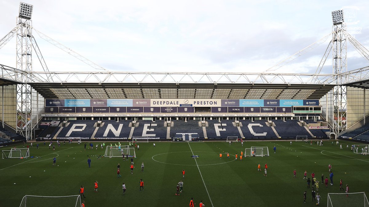 𝗣𝗮𝘆-𝗧𝗼-𝗣𝗹𝗮𝘆 ⚽️ That's a wrap on tonight's pay-to-play event at Deepdale. 🙌 A coaching carousel with drills delivered by our staff and then and hour of non-stop small-sided games. A night to remember for all of the children in attendance tonight. 🤩 #PNECET | #pnefc