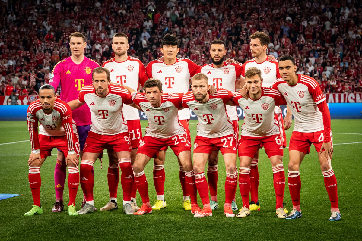 One team, one dream ❤️ #packmas #UCL #FCBRMA