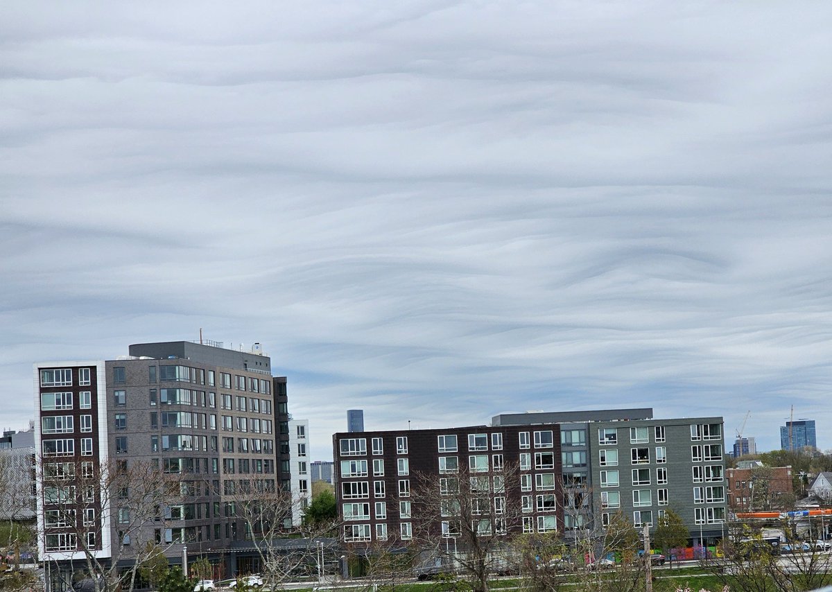 Some cool asperitas clouds over Boston today #wbz