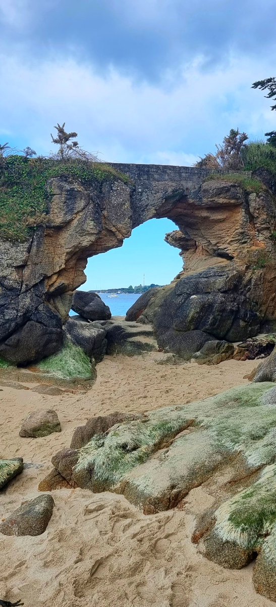 La roche percée
Beg Meil, Fouesnant 
Sud Finistère