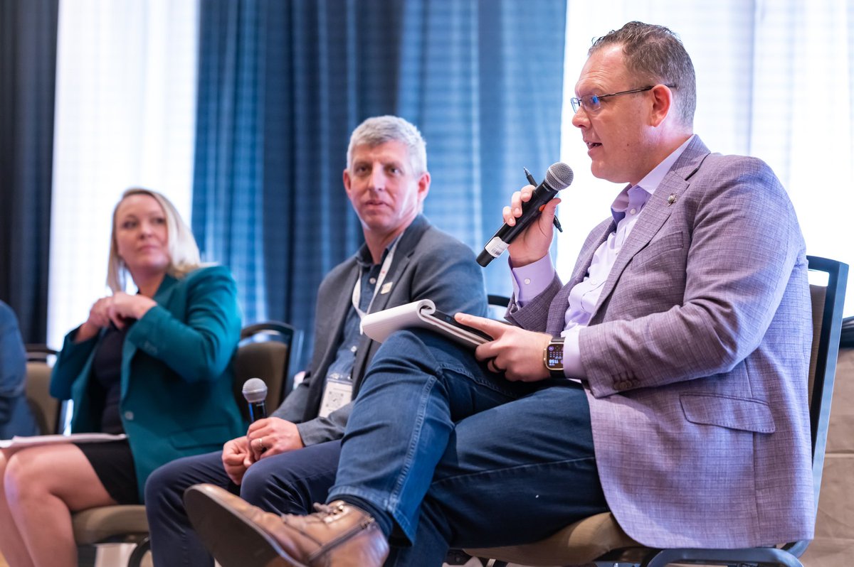 🤖 The AI panel at the 2024 SHRM NM Conference, moderated by Mia Peterson (NM Tech Council), was a hit! Featuring Sunil Murthy (SME/AI @ IBM), Mark Leech (CIO, Albuquerque), and Chris Perkins (SME @ Splunk), the panel delved into AI's impact on the workforce. #SHRMNM2024 #AI 🔥✨