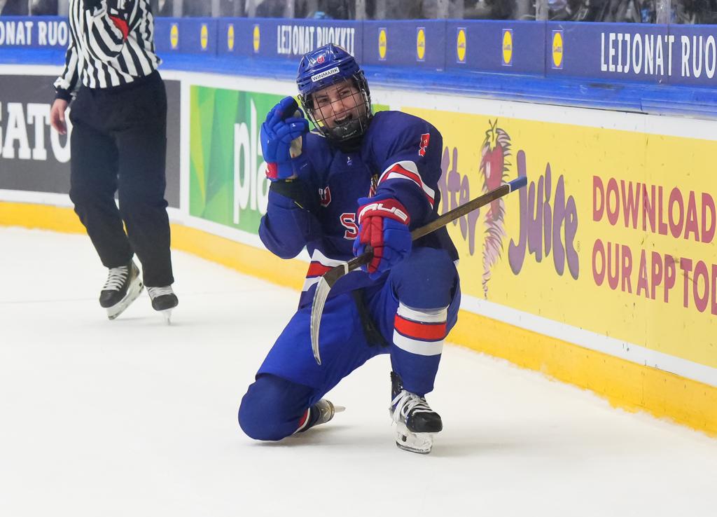 anthony_smith80's tweet photo. It was the Stiga and Hagens show again today at the #U18MensWorlds.
Both skaters recorded hat-tricks with Hagens posting SIX points in a 9-4 US win over Finland!
#teddyballgame #jimmycooks https://t.co/U3sPcvQBpB