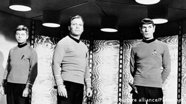 StrobelErich's tweet photo. Das Raumschiff #Enterprise war auch Klasse. Vor allem das #Beamen hatte mich tief berindruckt. 🙄 Was würde bei einem Fehler passieren und plötzlich fehlen Gliedmaßen und die hängen im #Multiversum fest ?🤔 Als Kind eine unglaubliche Faszination.😊👍 https://t.co/1NKAndrxlP