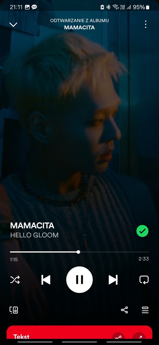 Hot people listen to @helloglxxm MAMACITA while being sick ✌🏻✌🏻
And yup that's me hahaha
#hellogloom