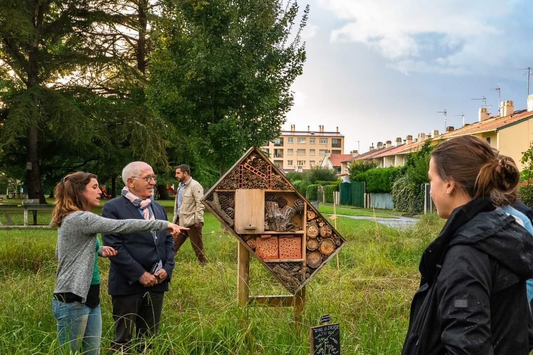 VilleDeBayonne's tweet photo. ℹ️ Budget participatif - "comité de suivi" | Dans le cadre de sa démarche volontariste de dialogue citoyen, la @VilleDeBayonne lance un appel à candidature aux personnes intéressées pour faire partie du "comité de suivi" du prochain Budget participatif.
En 2024, il se réunira fin juin/début juillet puis fin octobre 2024 pour valider les projets recevables et éligibles qui seront soumis au vote des habitants. 
En savoir plus 👉 https://t.co/7tzR5vga89
📷 Mathieu Prat 
#BayonneMaVille