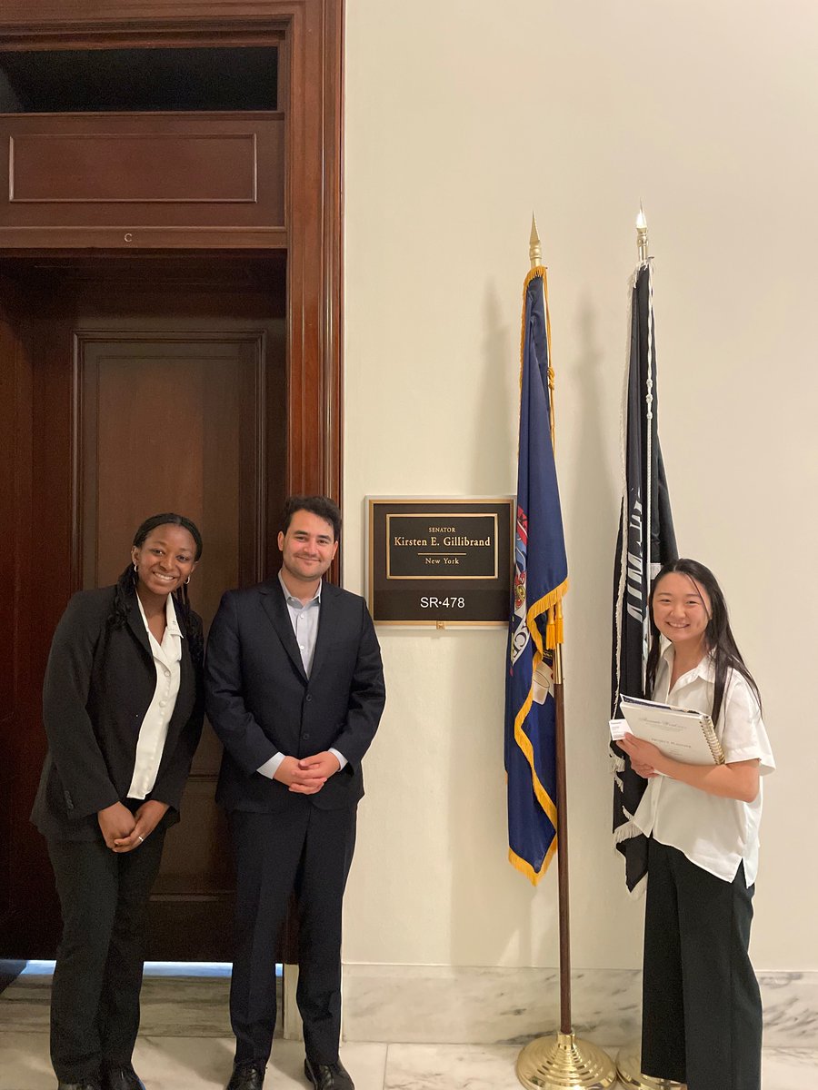 Thank you @SenGillibrand for your support of affordable housing programs! Excited to wrap up another great Legislative Action Day with @EnterpriseNow and @E_HousingPolicy. #HousersOnTheHill