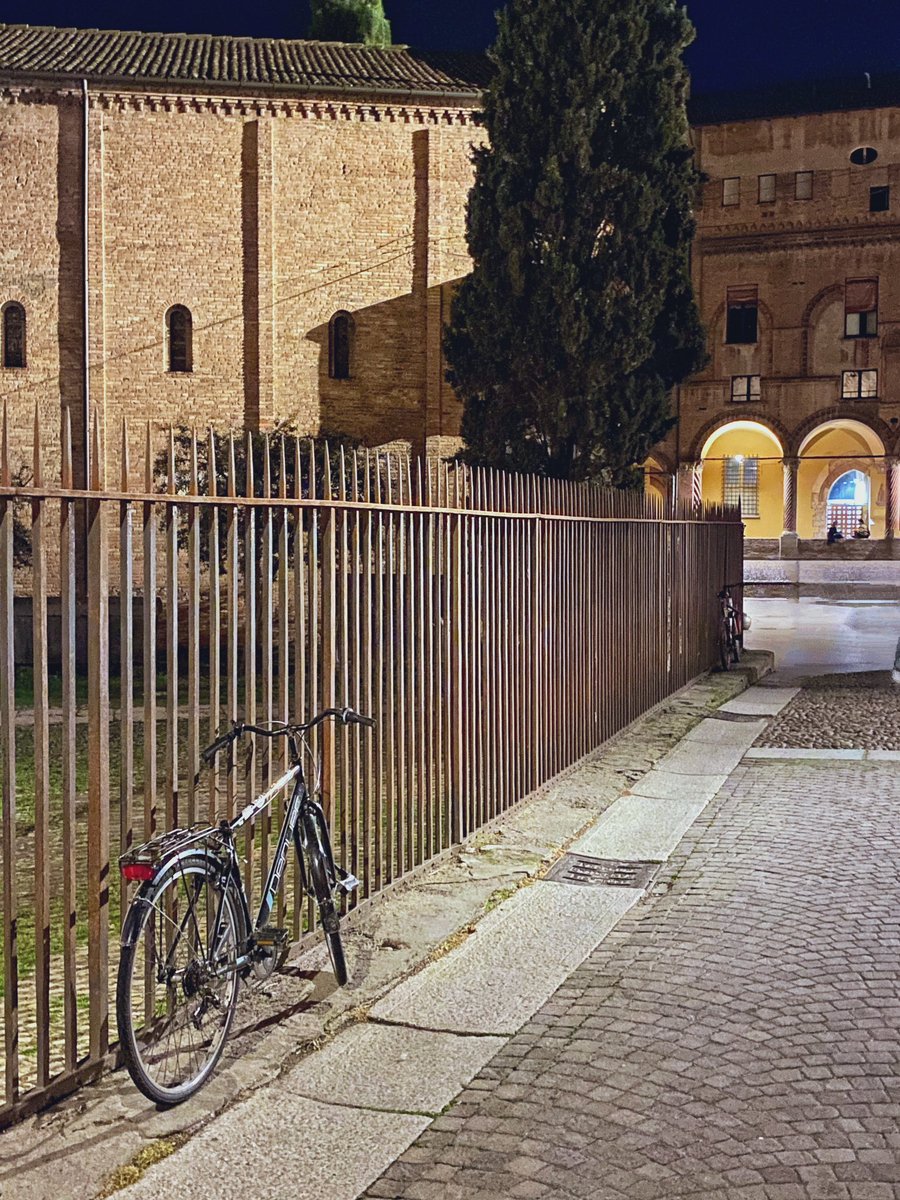 “Noi siamo ciò su cui manteniamo il silenzio” 📷 mia