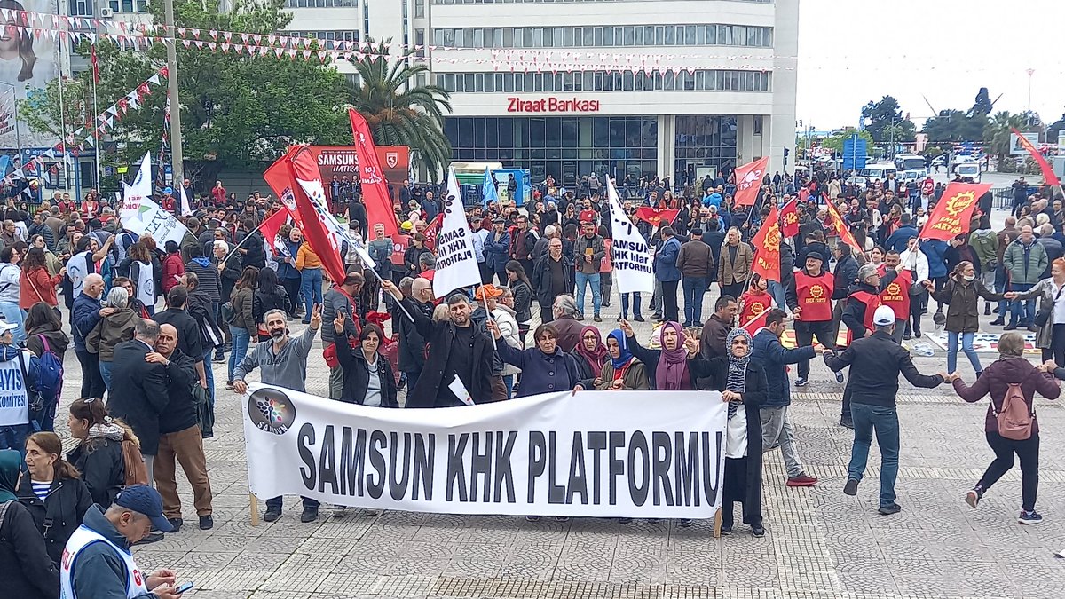 SAMSUN KHK PLATFORMU olarak her sene olduğu gibi yarında #1MAYIS ta Haksızlıkları, Hukuksuzlukları Adalettsizlikleri dile getirmek için Cumhuriyet Meydanında olacağız. Hareket saatimiz 12:30 Sell kavşağı, İstasyon karşısı. Unutma!!! Sen Yoksan 1 Eksiğiz... Mücadele Yaşatır...