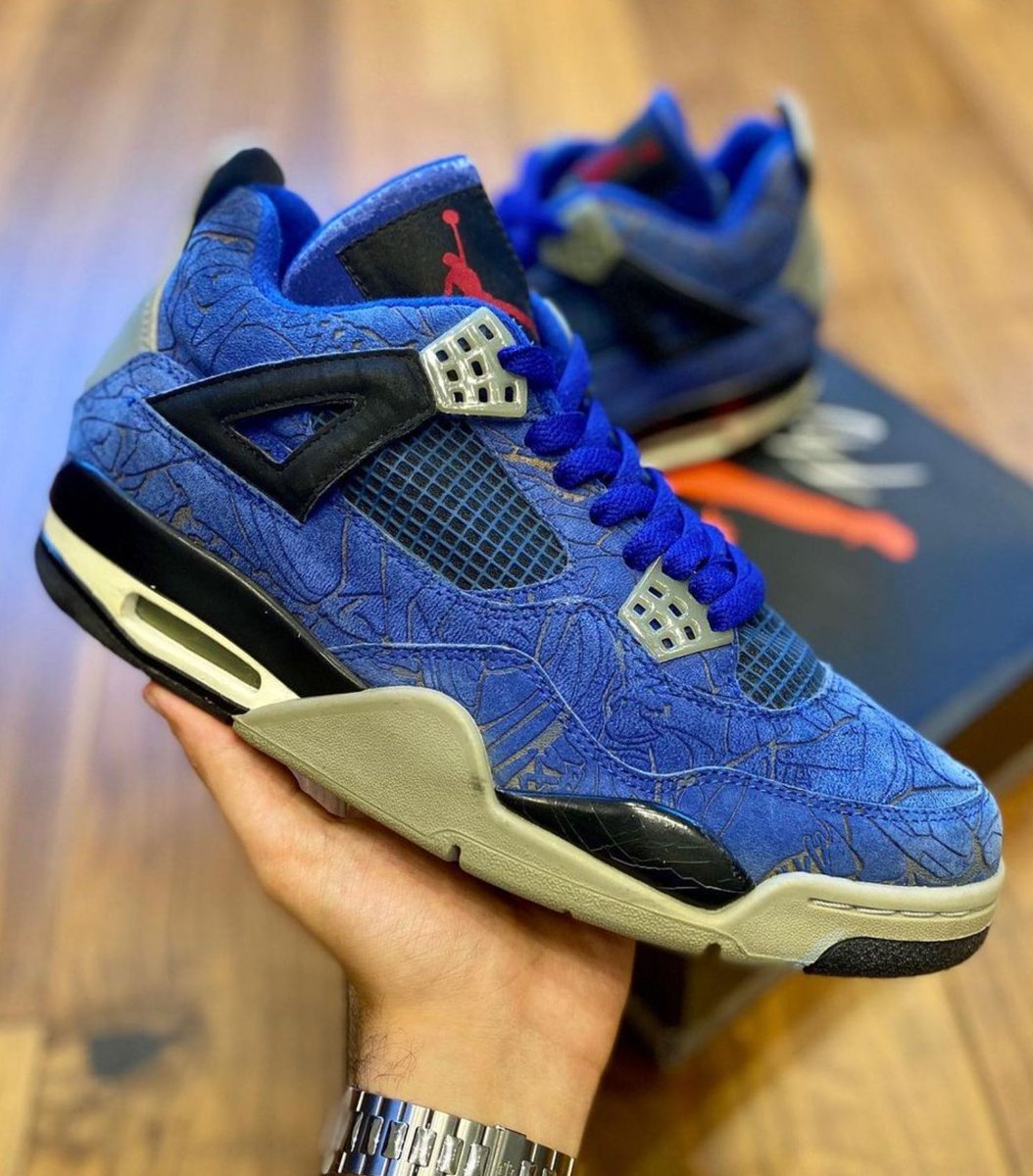 black and white air jordan 6